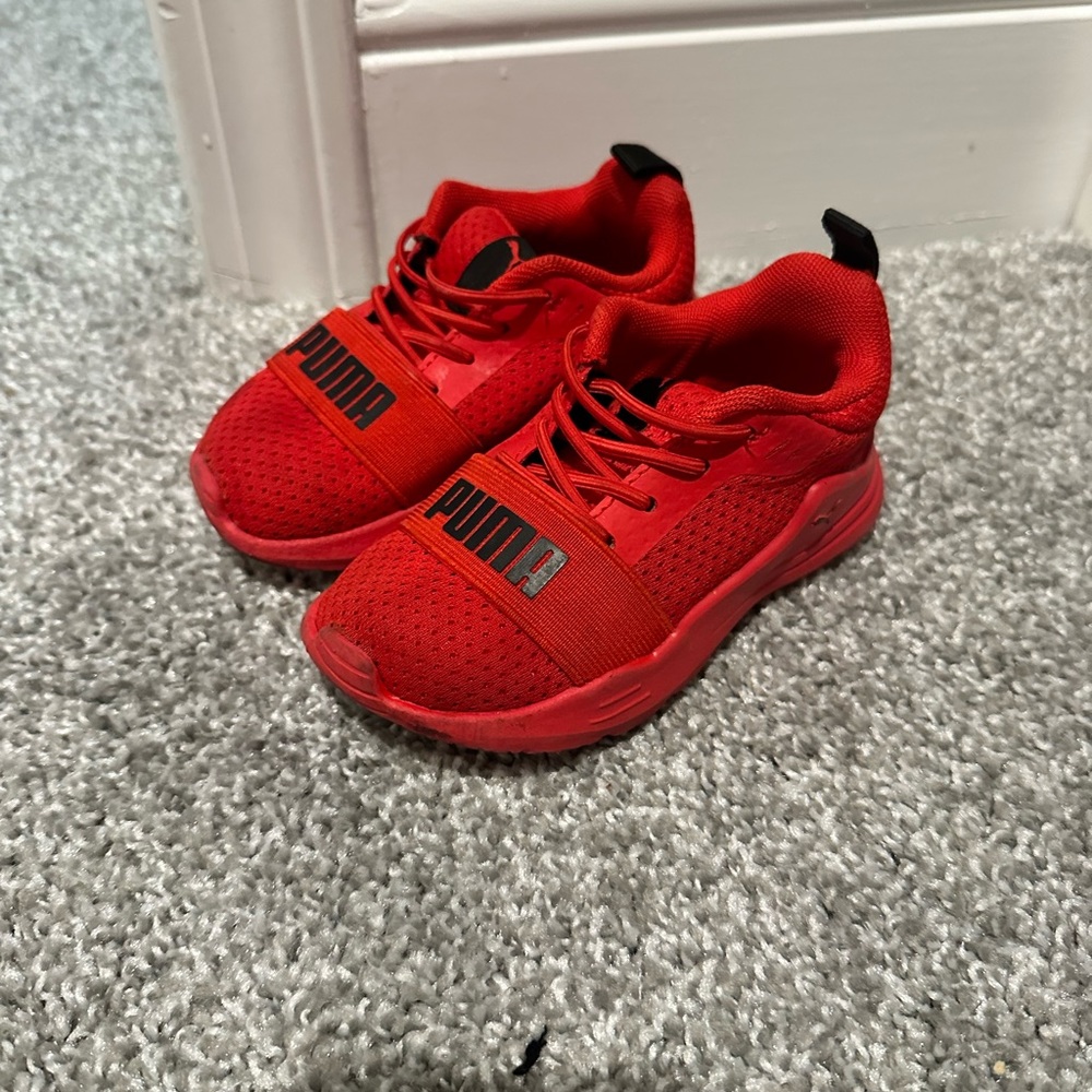 Puma Sneakers